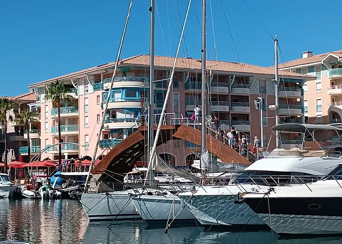 A 2 Pas De La Et De La Base Nature Fréjus