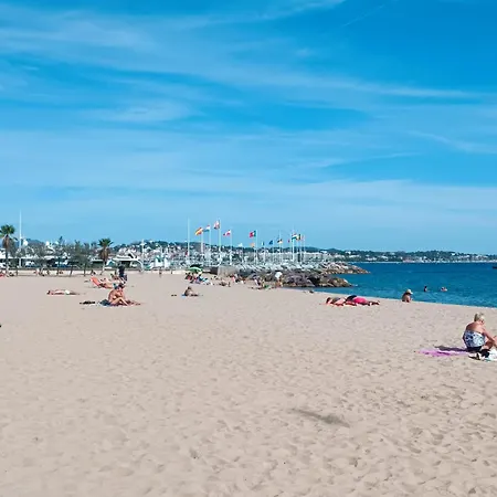 A 2 Pas De La Et De La Base Nature *